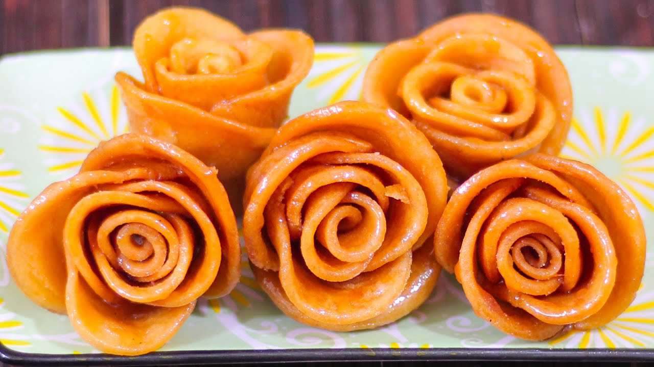 মচমচে রসালো গোলাপ ফুল পিঠা (Crispy & Juicy Golap Phool Pitha)