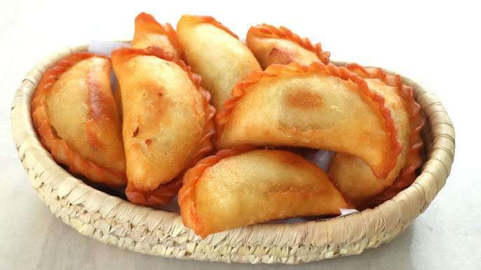 মচমচে ভাজা পুলি পিঠা (Crispy Vaja Puli Pitha)